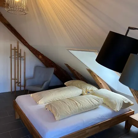 Jasmine * אינטרלאקן