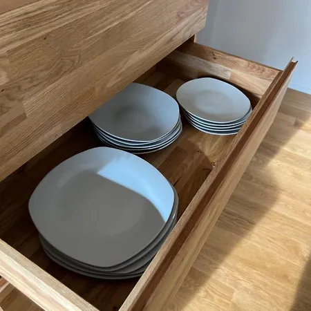 Jasmine אינטרלאקן