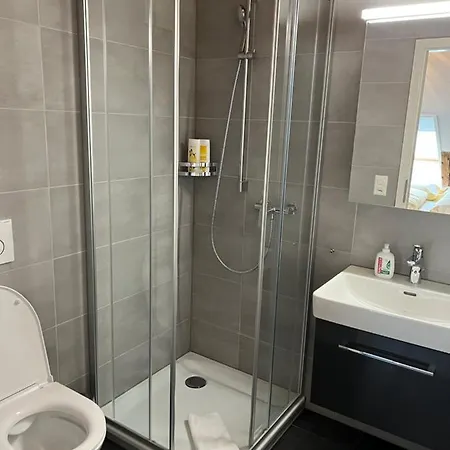 Jasmine אינטרלאקן